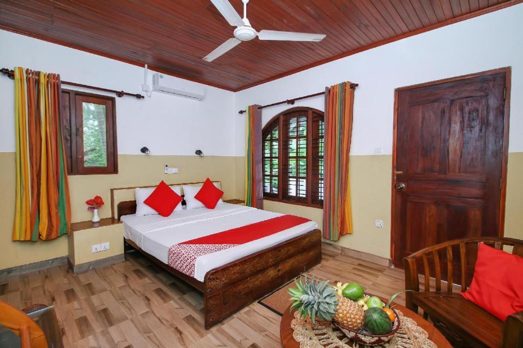 Sunny'S Garden Hotel Ambalangoda  Exterior photo